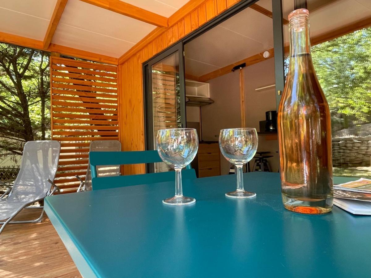 Les Chalets De Labeaume Eksteriør bilde